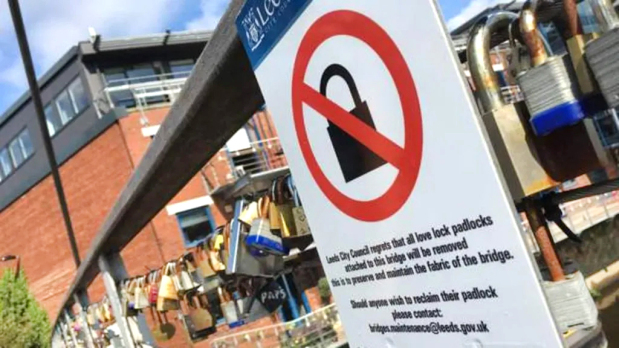 Are ‘love locks’ a threat to historic bridges?